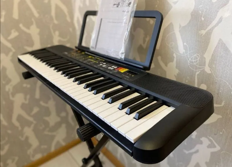 Синтезатор Yamaha PSR-F52