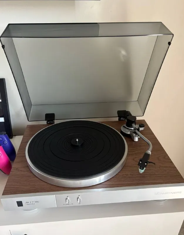 JBL TT350 Turntable