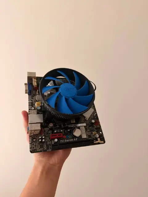 Комплект для пк — Батуми — 240 ₾