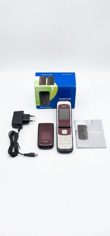 Nokia 2720 fold
