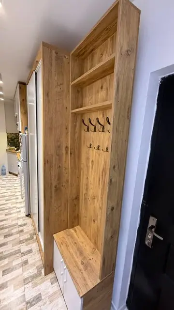 Гардероб (шкаф, вешалка в прихожую) — Батуми — 100 ₾