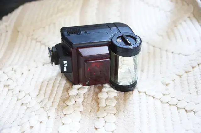 Вспышка Nikon Speedlight SB-20 — Tbilisi — 70 ₾