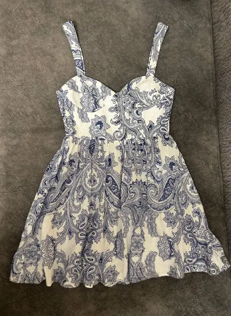 Хлопково-льняное платье Zara — Tbilisi — 15 ₾