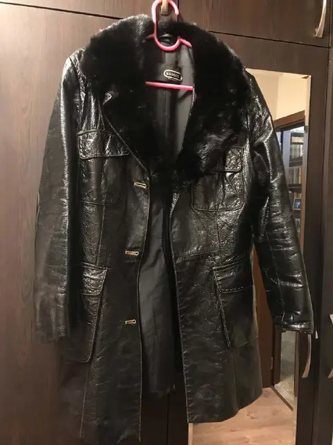 Плащ чёрный ретро стиля — Тбилиси — 30 ₾