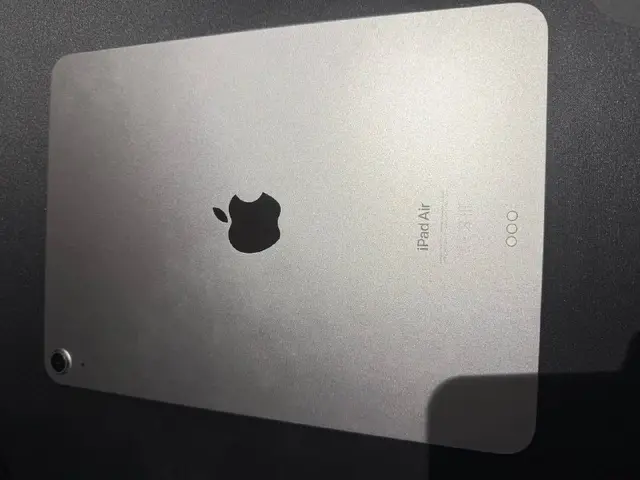 Ipad Air M2 11 дюймов — Батуми — 1 300 ₾