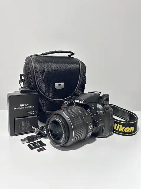 Nikon D3100 + объектив 18-55mm VR — Батуми — 400 ₾