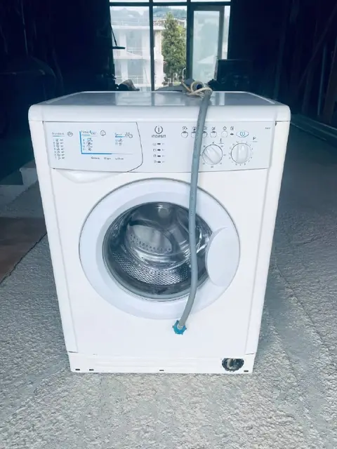 Стиральная машинка Indesit WIL 62 — Батуми — 20 ₾