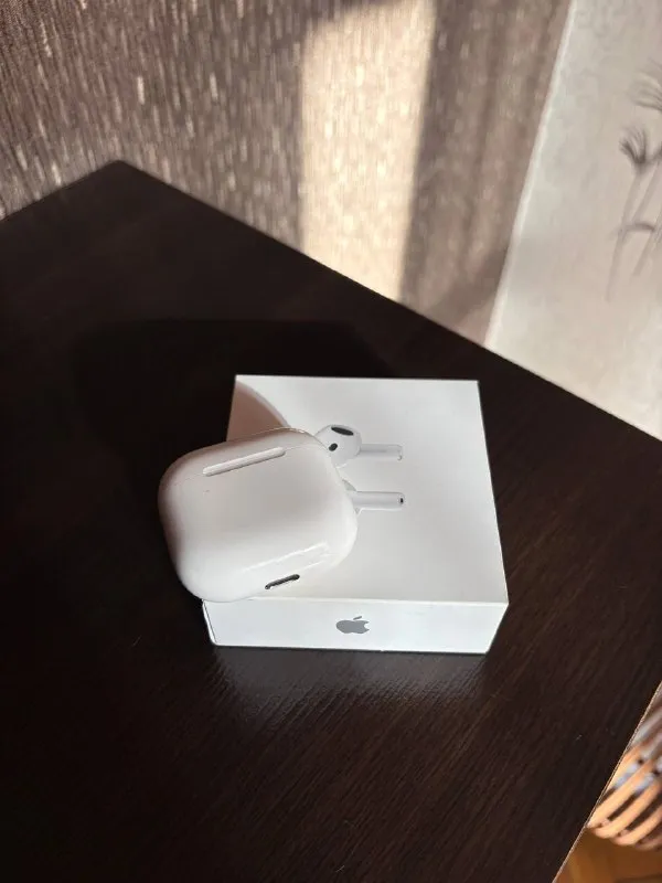 Airpods 4