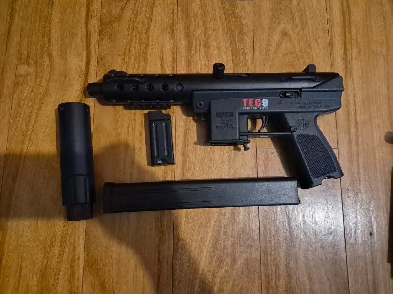 Автоматы на орбизах TEC 9 с глушителем и подсветкой