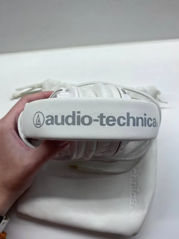 Профессиональные мониторные наушники Audio Technica ATH-M50X белые