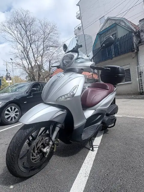 Piaggio Beverly 350 — Белград — 2 600 €