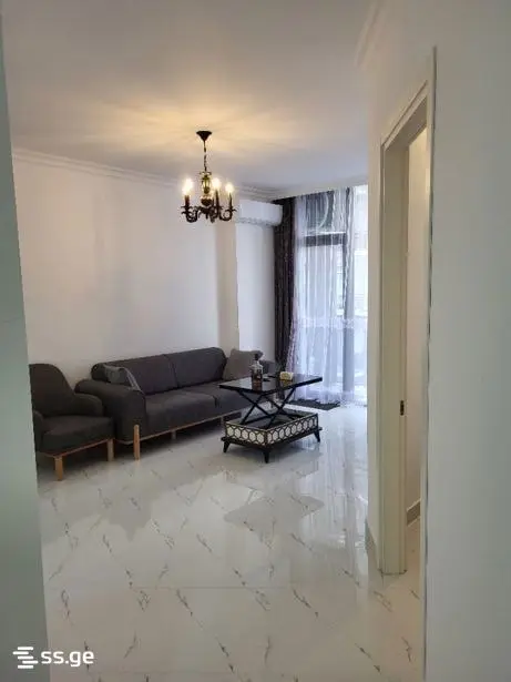 2-комнатная квартира 50 м² — Батуми — 700 $