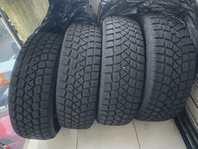 Зимние шины Haida 215/60 R17 комплект — Батуми — 400 ₾