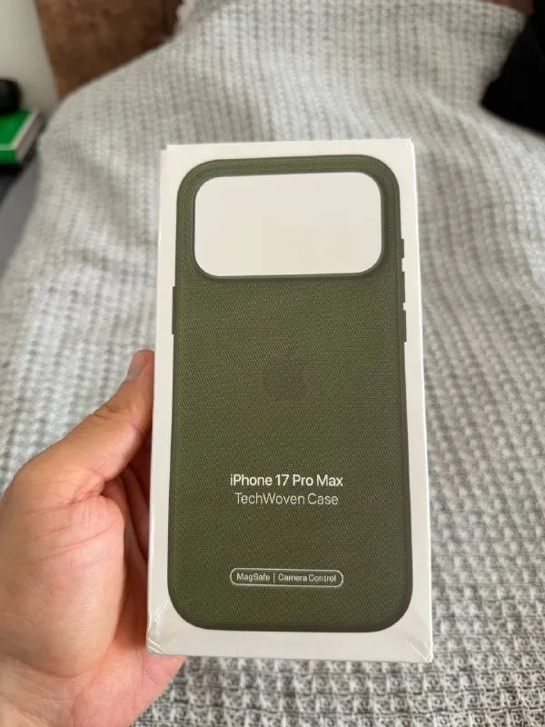 Чехол на IPhone 17 pro max
