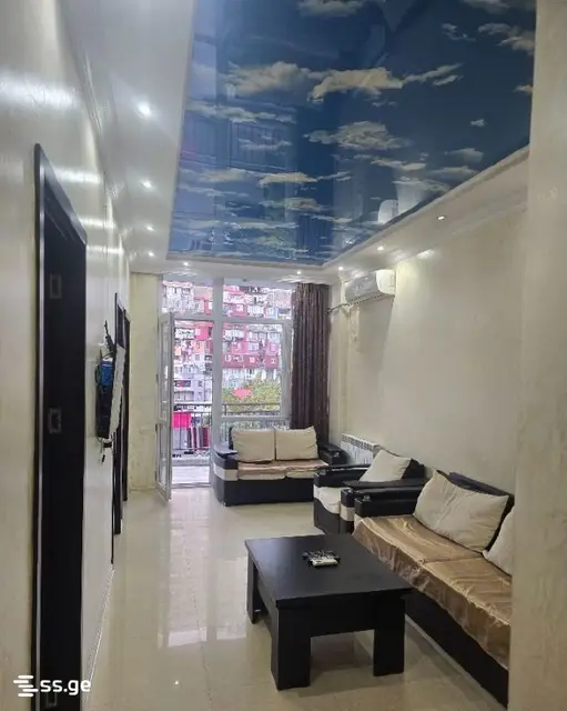 4-комнатная квартира 73 м² — Батуми — 550 $