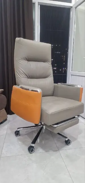 Удобное офисное кресло с подставкой для ног — Батуми — 150 ₾