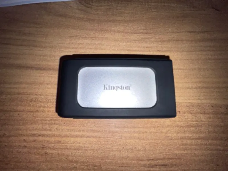 Внешний SSD Kingston XS2000