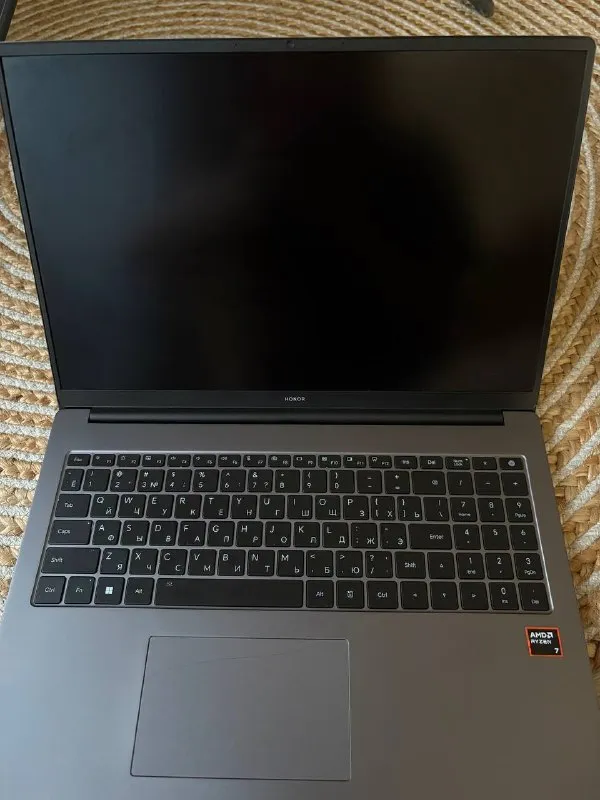 Honor MagicBook X16 Plus (2024)