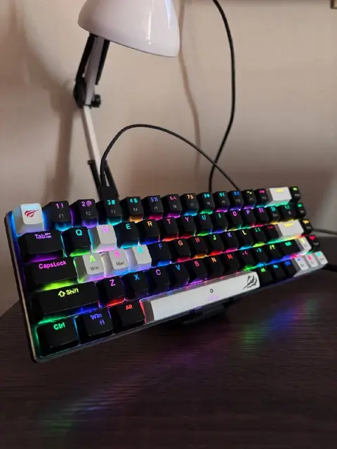 Клавиатура White Switch — Батуми — 170 ₾