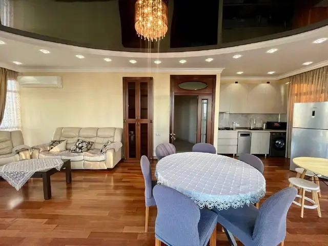 Квартира 3+1 на Руставели, 15 — Батуми — 2 000 $