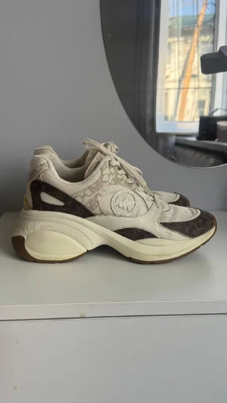 Кроссовки Michael Kors