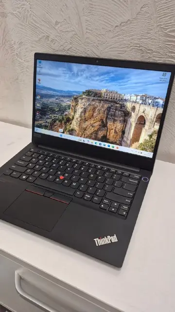 Ноутбук Lenovo ThinkPad E14 — Батуми — 770 ₾