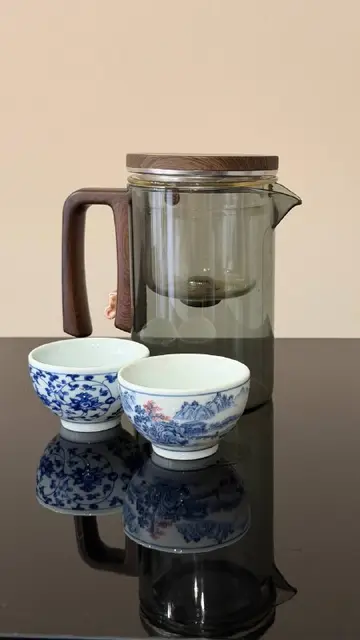 Типод магнитный + две чашки + чай — Тбилиси — 200 ₾
