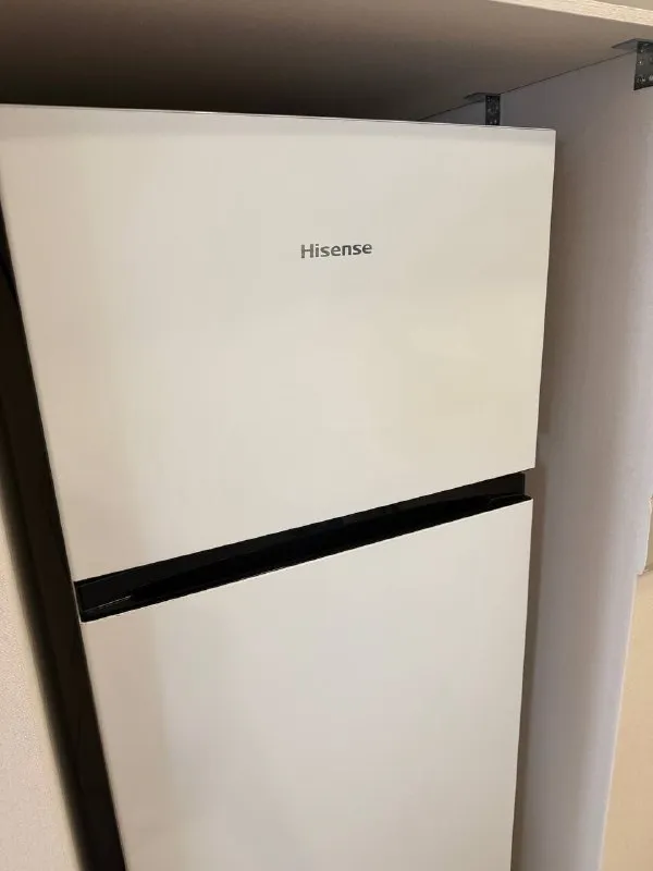 Холодильник Hisense