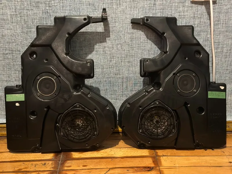 Оригинальные передние динамики Bose для Mercedes W140