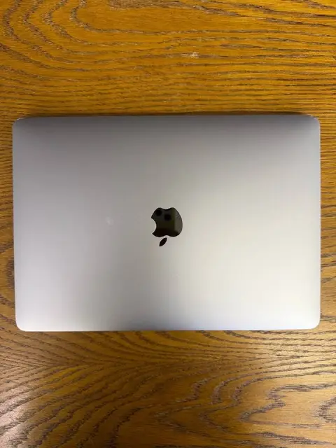 MacBook Air M1 16/256GB Space gray — Тбилиси — 1 390 ₾