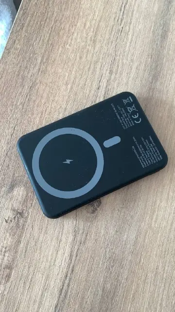 Пауэрбанк Celly MagSafe 5000 mAh — Батуми — 35 ₾