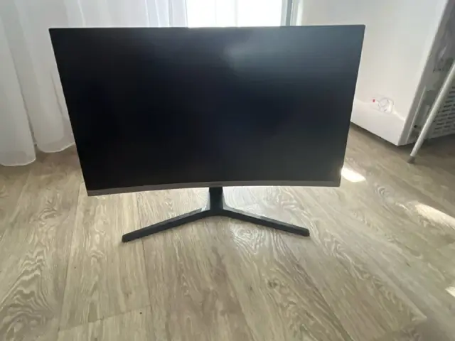 Монитор Samsung LC27R500FHIXCI — Astana — 40,000 ₸