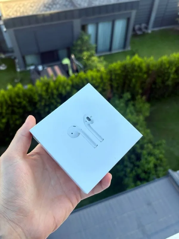 AirPods
