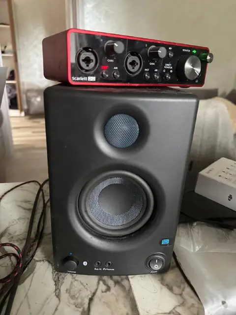 Звуковая карта focusrite с двумя входами — Батуми — 250 ₾