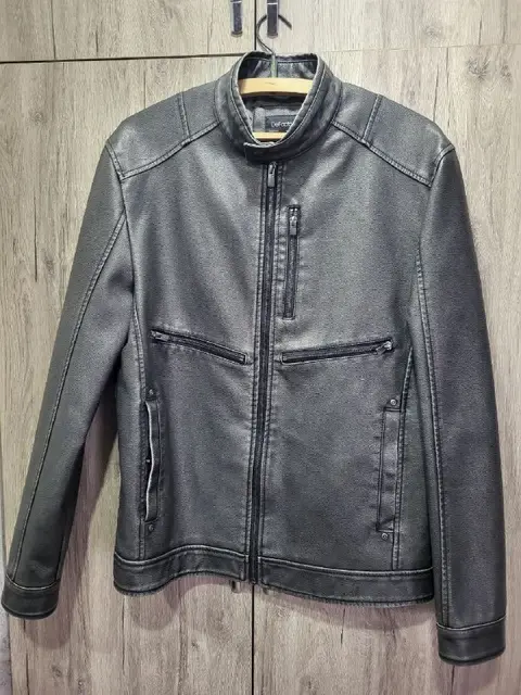 Куртка мужская — Батуми — 50 ₾