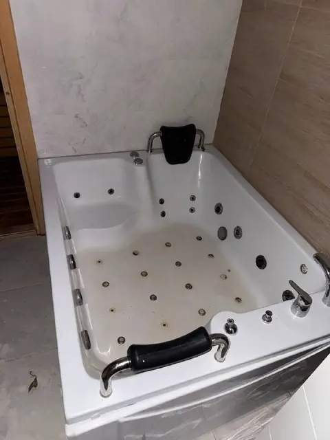Jakuzili Küvet — Анталия — 2 000 ₺
