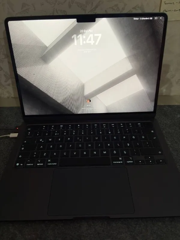 MacBook Air M4 13» 256 ГБ
