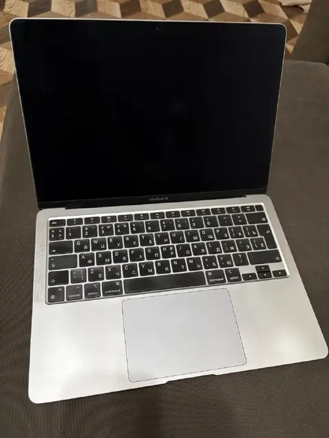 MacBook Air 13″ M1 (2020) — Тбилиси — 800 ₾