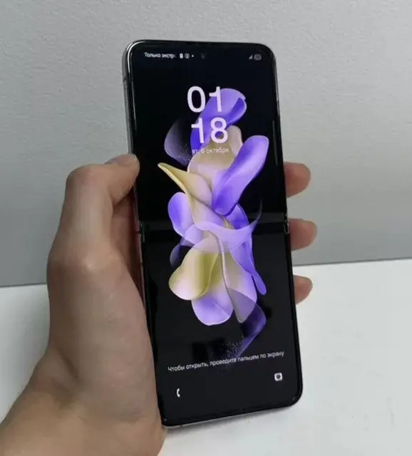 Samsung Z Flip 4 8/128 ГБ — Batumi — 700 ₾