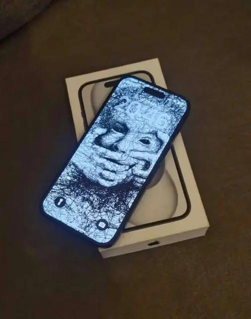 Айфон 15 — Батуми — 1 350 ₾