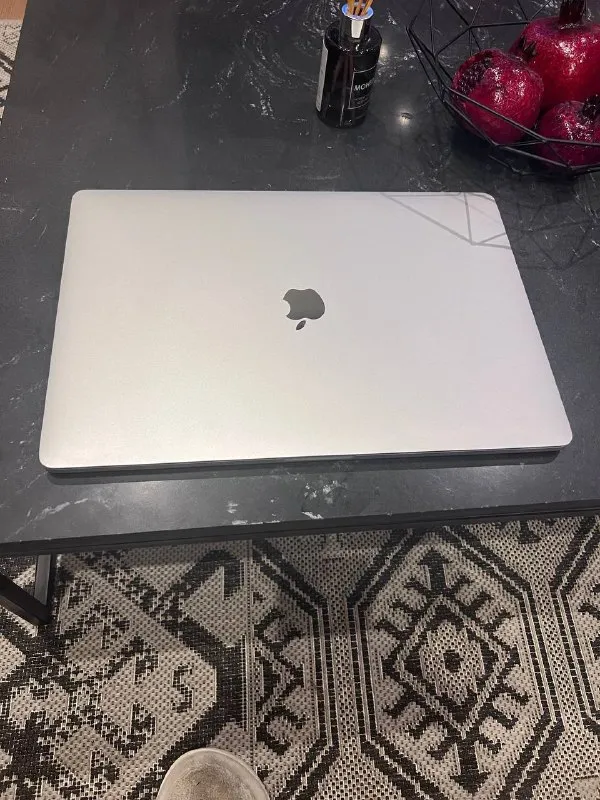 MacBook 16 pro на чипе i7