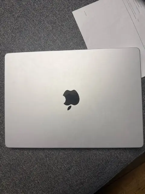 Macbook pro m2 pro 16/512 — Батуми — 2 500 ₾