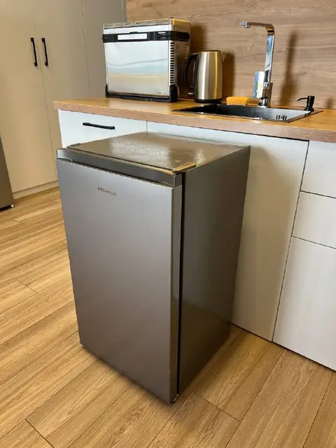 Мини-холодильник Hisense RS13DR-silver — Batumi — 180 ₾