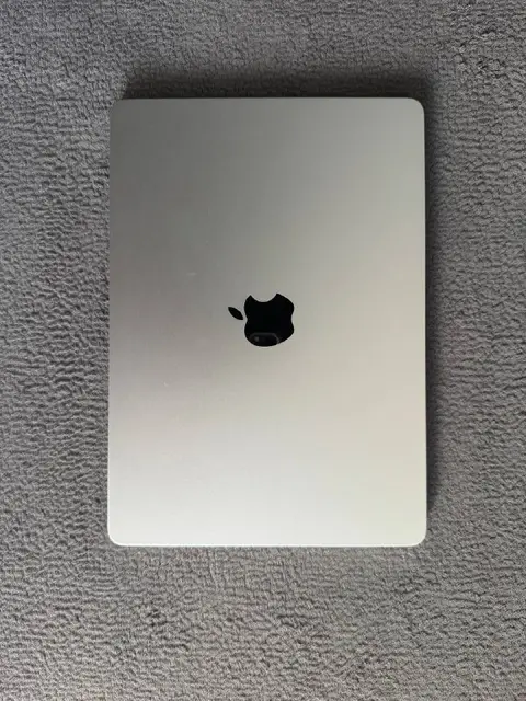 MacBook Air 13» M4 — 2025 — Батуми — 2 900 ₾