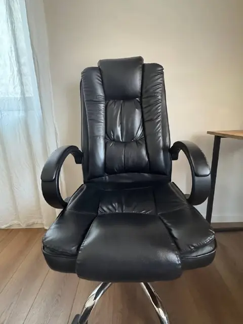 Рабочее кресло — Батуми — 100 ₾