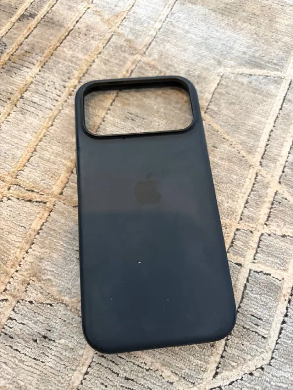 Оригинальный чехол Apple для iPhone 17 Pro Max