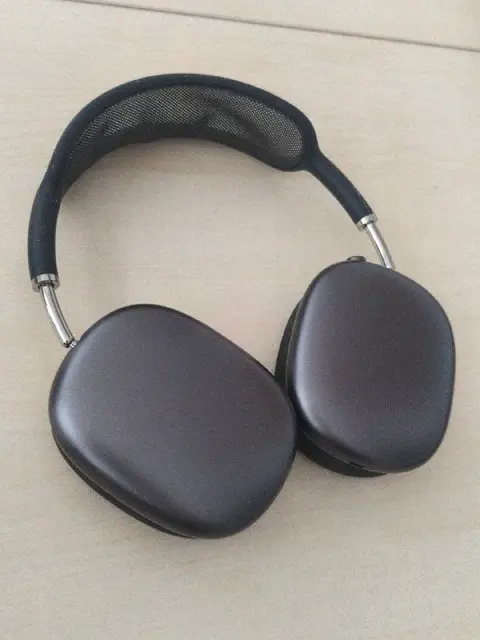 AirPods Max — Анталия — 200 $