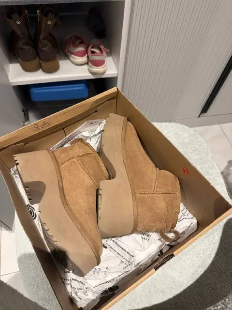 UGG — Istanbul — 3,000 ₺