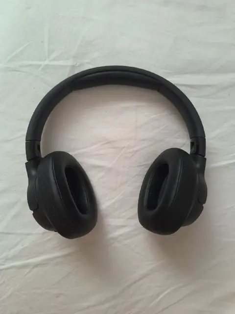 JBL TUNE 720ВТ — Белград — 2 500 дин