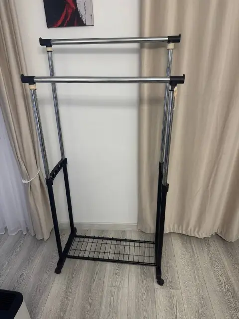 Вешалка на колесиках с обувницей — Батуми — 20 ₾